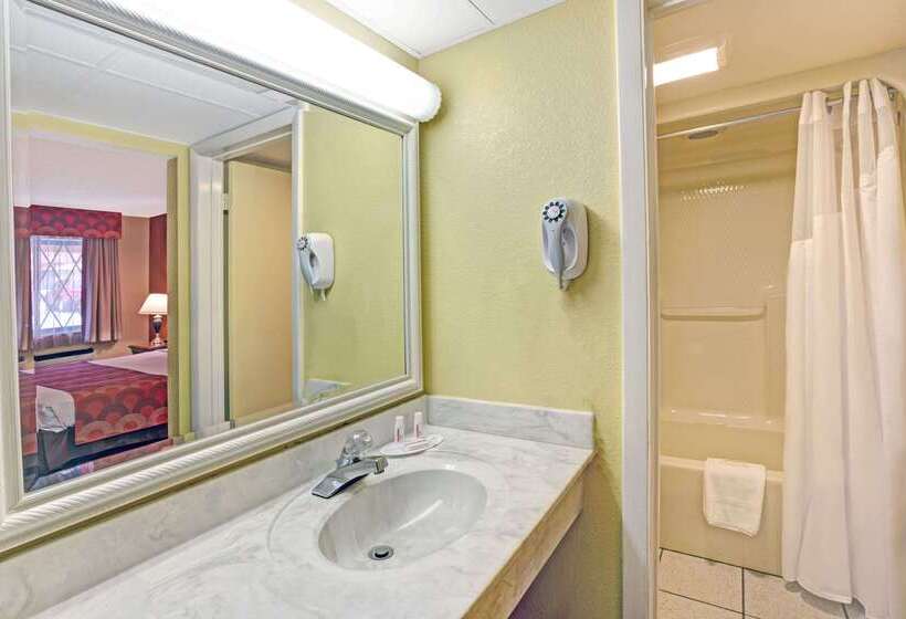 酒店 Super 8 By Wyndham Downtown Gatlinburg At Convention Center