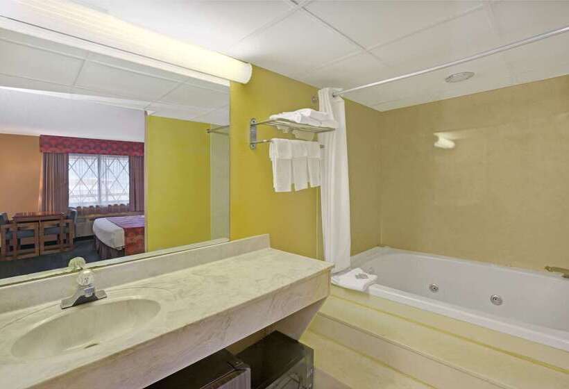 酒店 Super 8 By Wyndham Downtown Gatlinburg At Convention Center