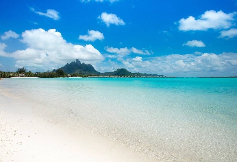 호텔 The St. Regis Bora Bora Resort