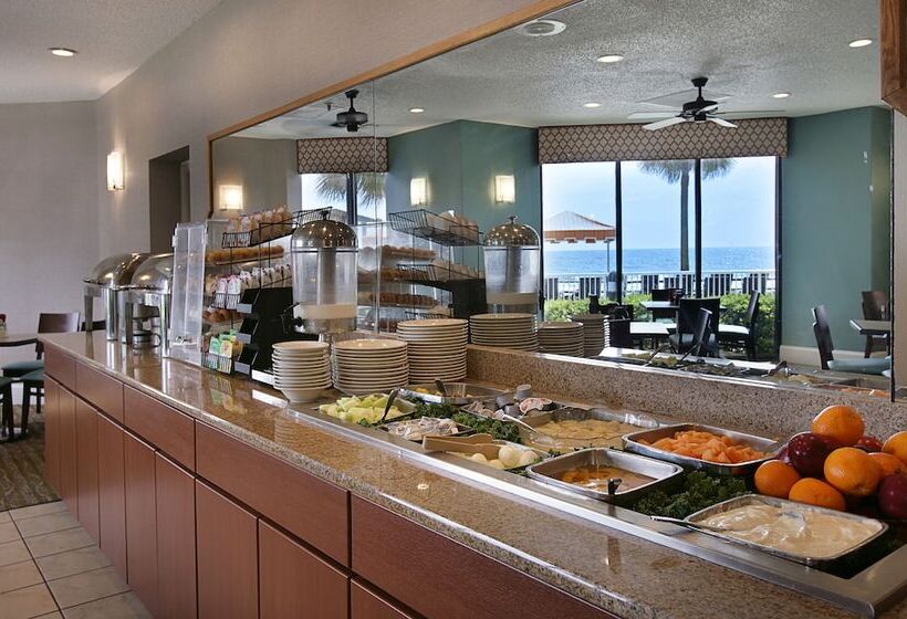 هتل The Strand  A Boutique Resort