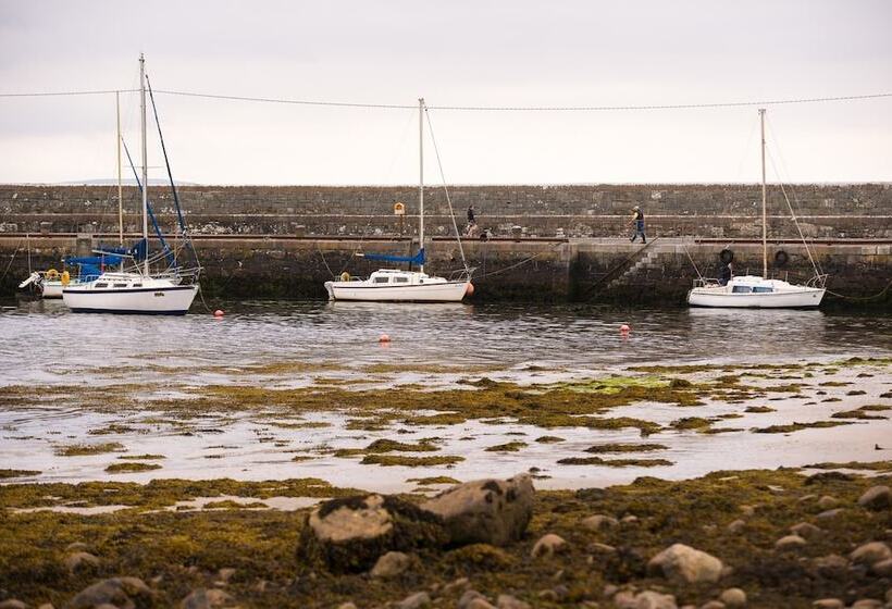 בית מלון כפרי The Twelve