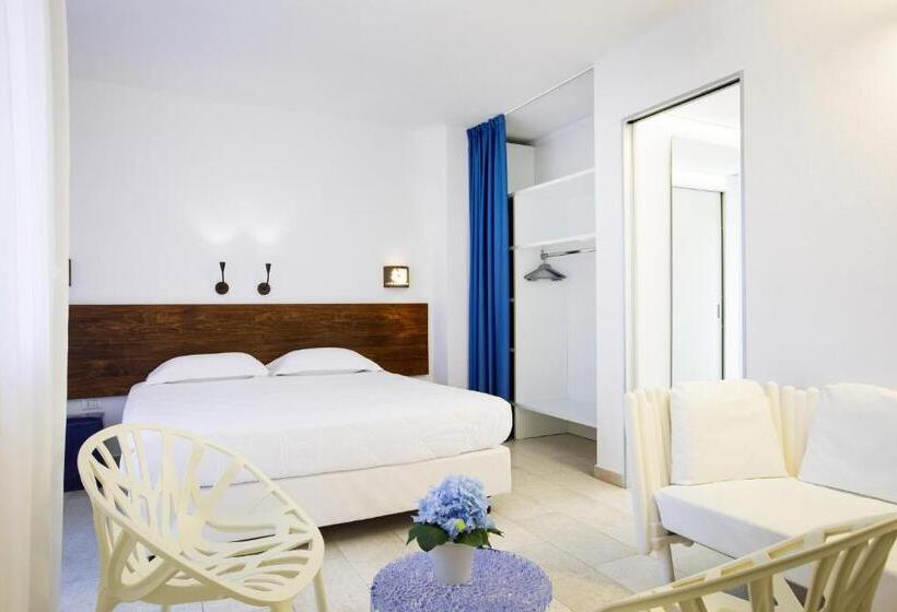 فندق Tirreno Resort