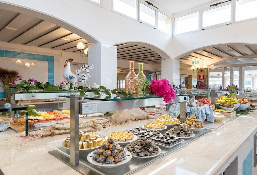 فندق Tirreno Resort