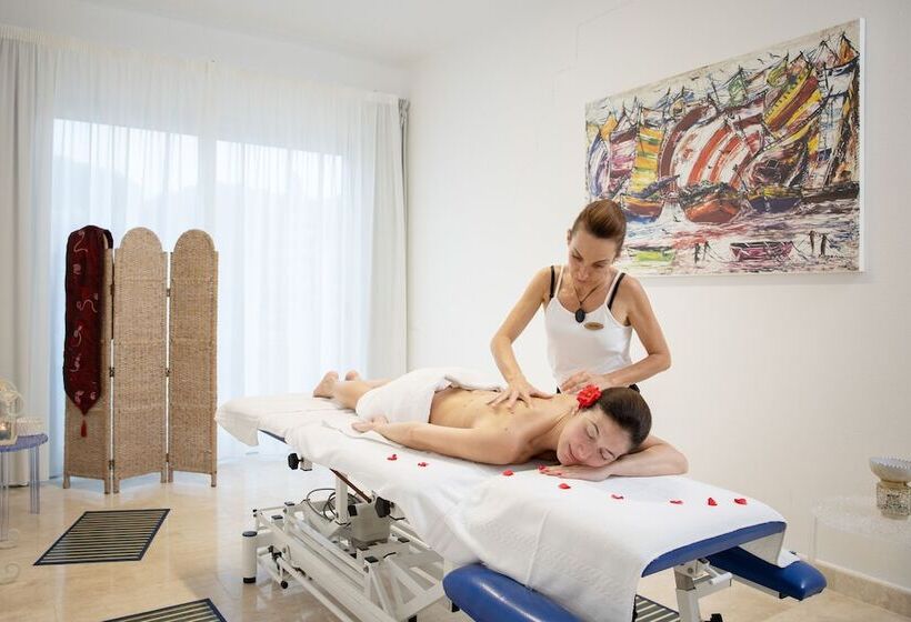 בית מלון כפרי Tirreno Resort