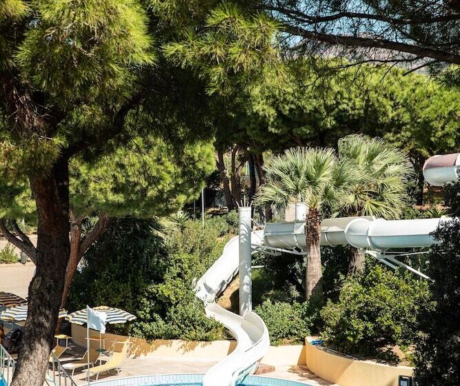 فندق Tirreno Resort