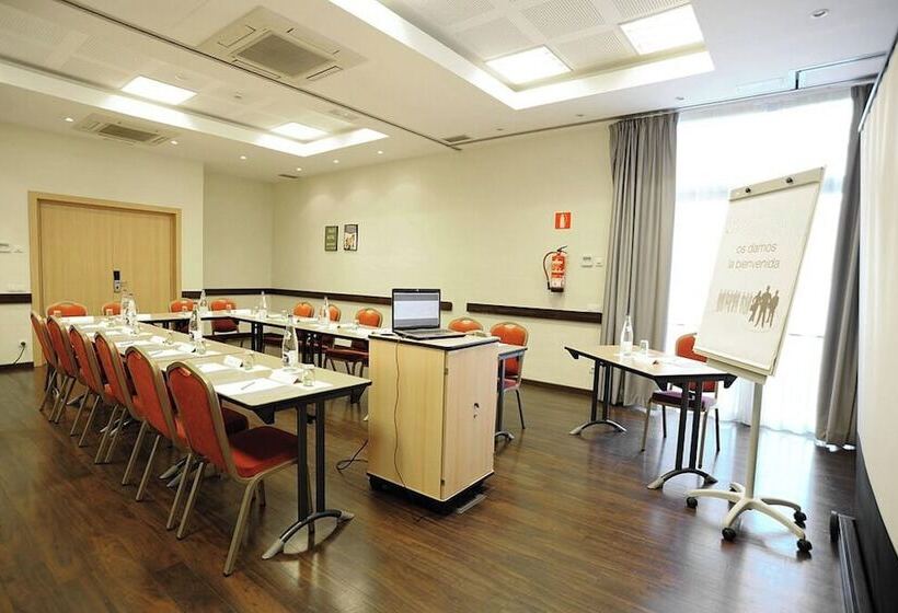 ホテル Travelodge Barcelona Cornella Fira