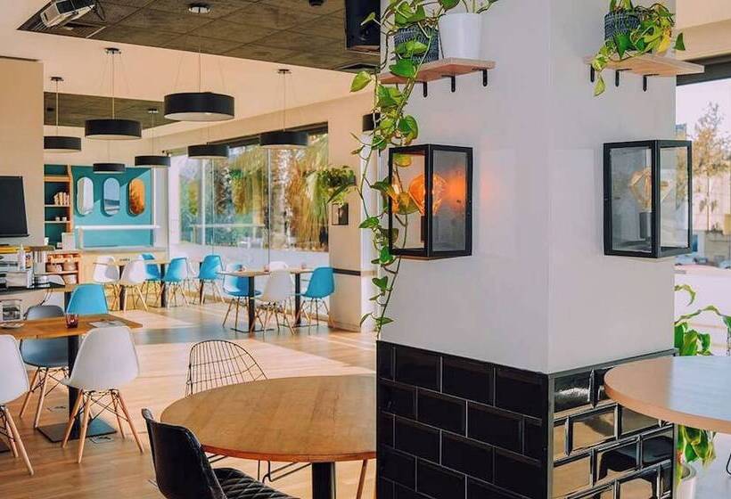 ホテル Travelodge Barcelona Cornella Fira