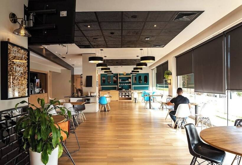 ホテル Travelodge Barcelona Cornella Fira