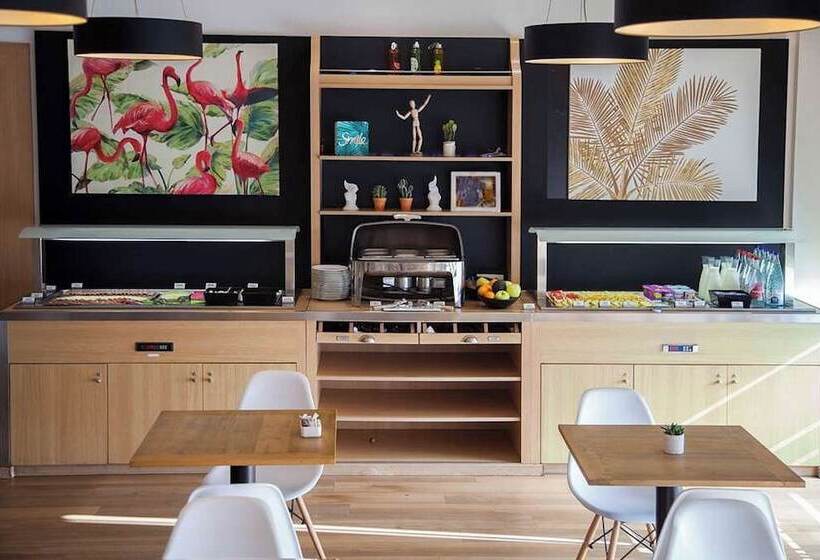 ホテル Travelodge Barcelona Cornella Fira