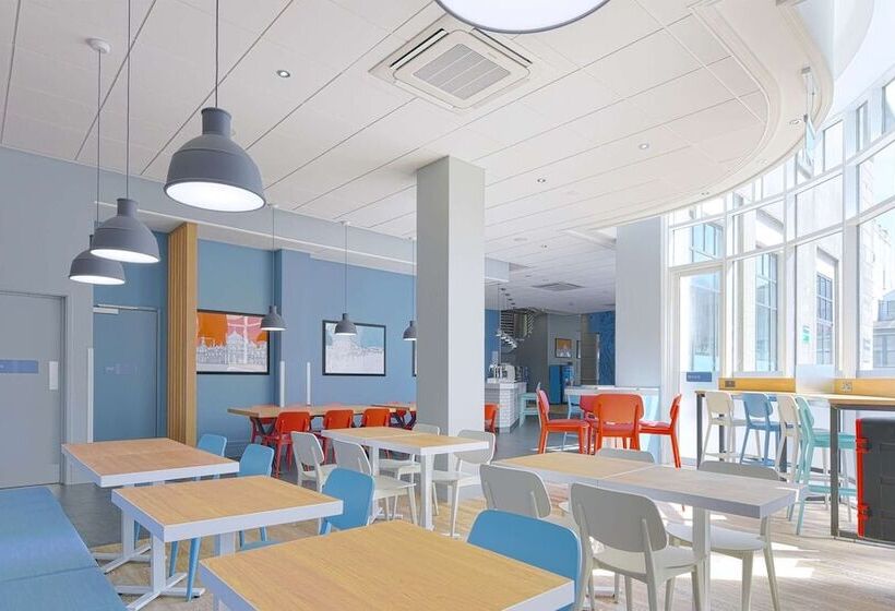 ホテル Travelodge Brighton Seafront