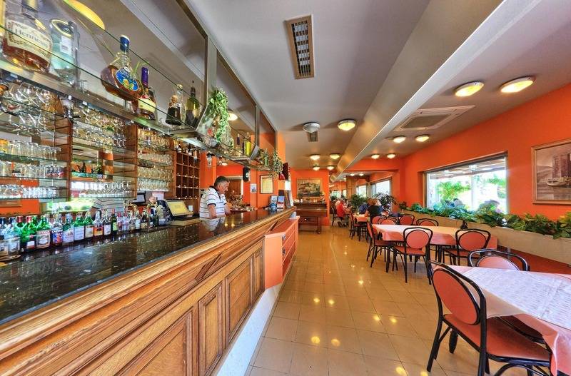 هتل Trogirski Dvori