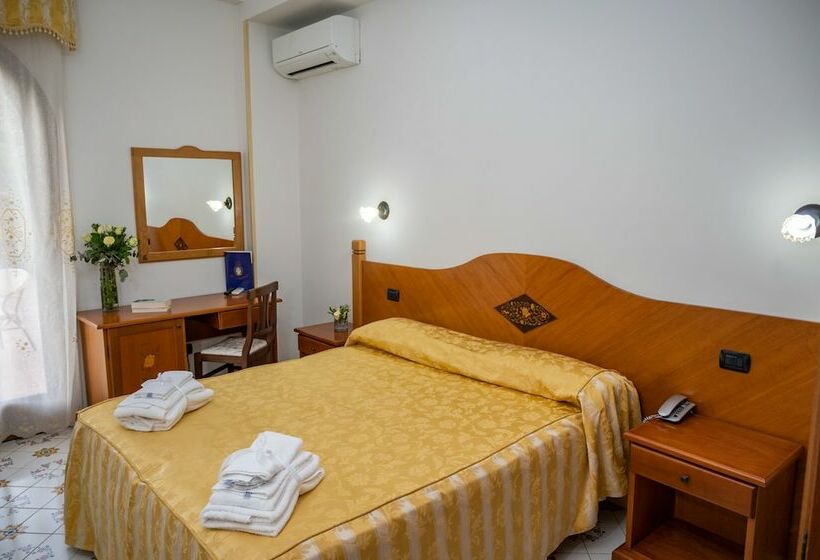 בית מלון כפרי Villa Le Zagare Relais & Spa