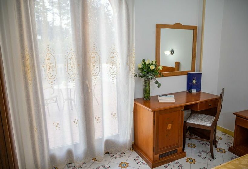 בית מלון כפרי Villa Le Zagare Relais & Spa