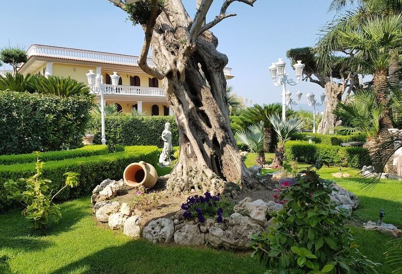 בית מלון כפרי Villa Le Zagare Relais & Spa