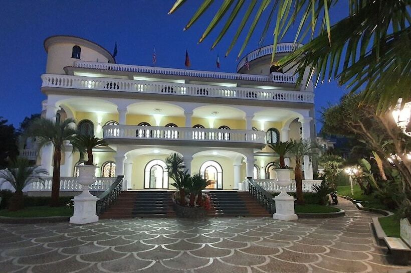 בית מלון כפרי Villa Le Zagare Relais & Spa