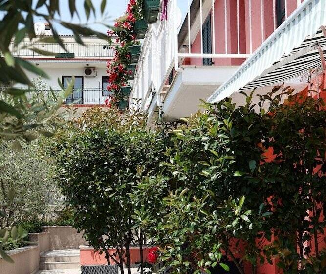 فندق Villa Rustica Dalmatia Apartments