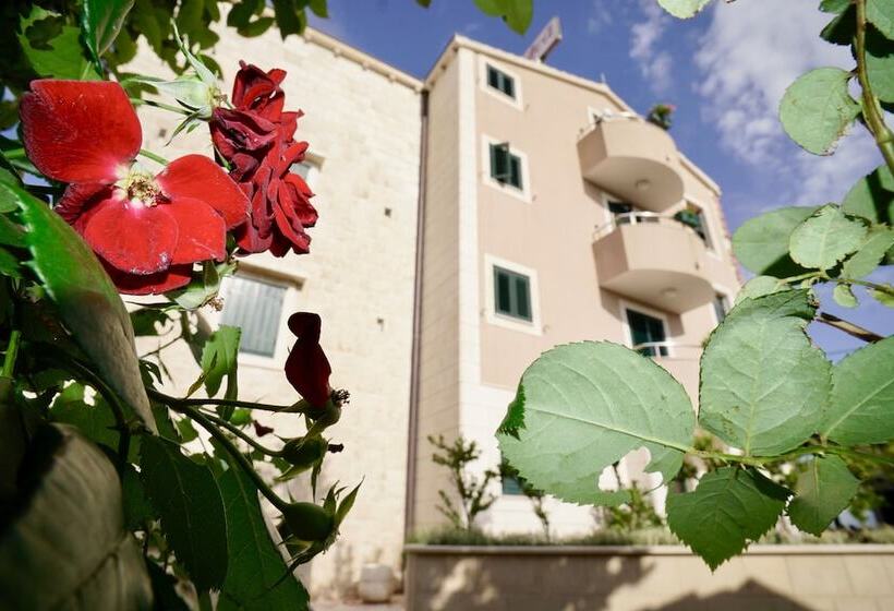 فندق Villa Rustica Dalmatia Apartments
