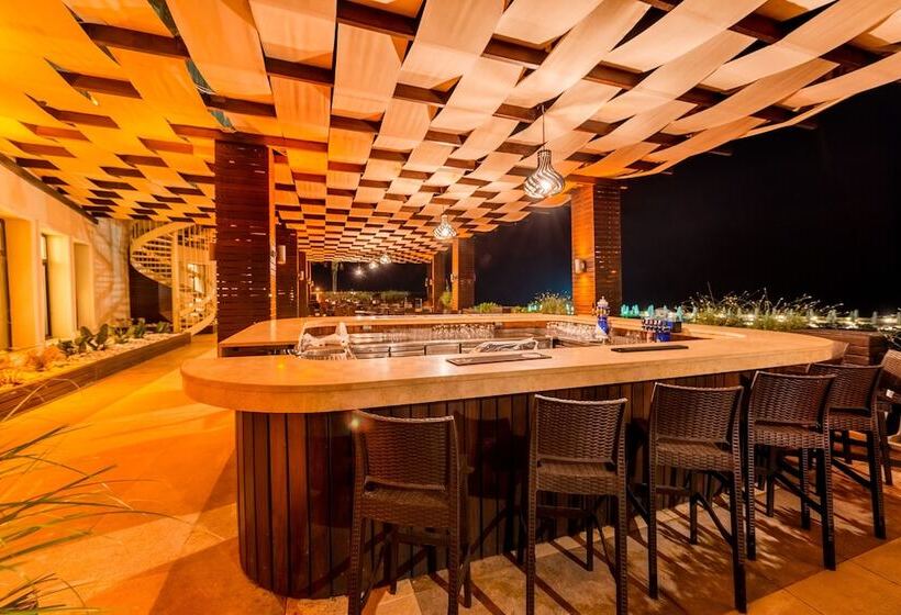 Vuni Palace Hotel & Casino & Spa