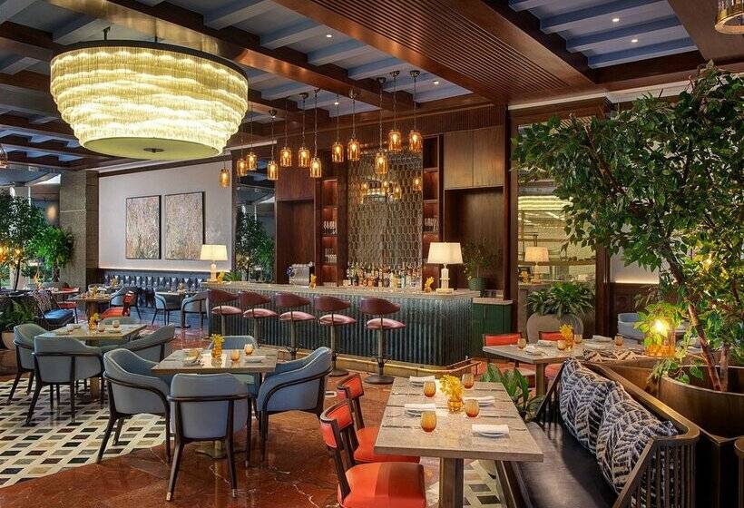 هتل Waldorf Astoria Cairo Heliopolis