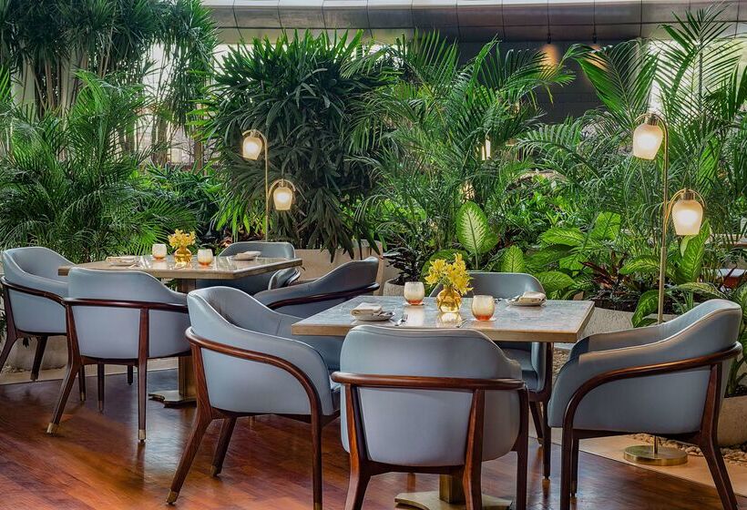 هتل Waldorf Astoria Cairo Heliopolis