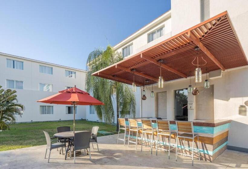 호텔 Wyndham Garden Playa Del Carmen