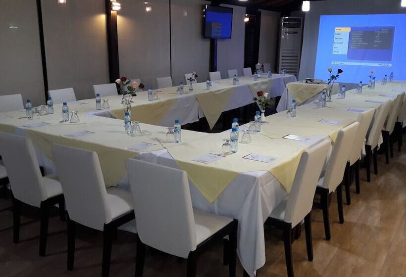 酒店 Zahrat Al Jabal