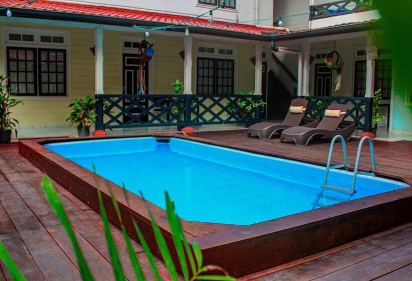 هتل Zeelandia Suites