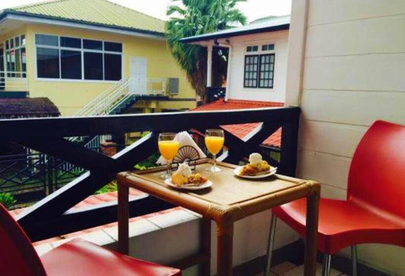 هتل Zeelandia Suites