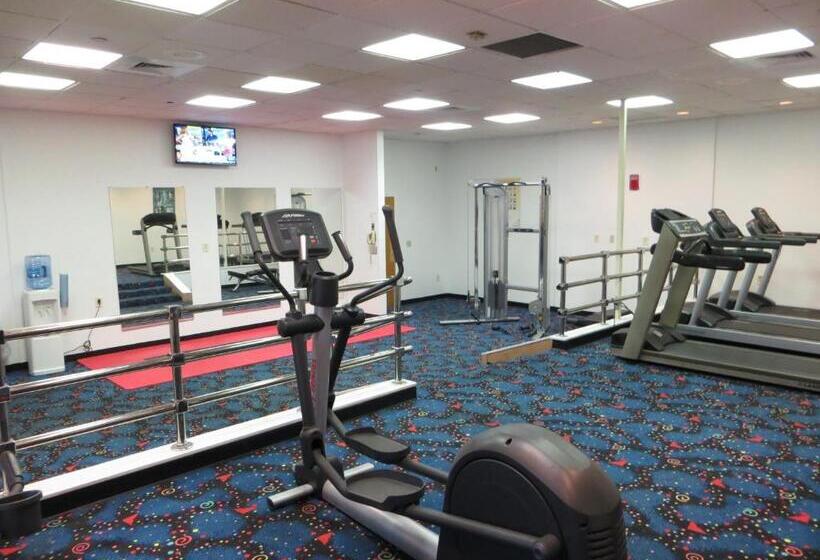 Maingate Lakeside Resort