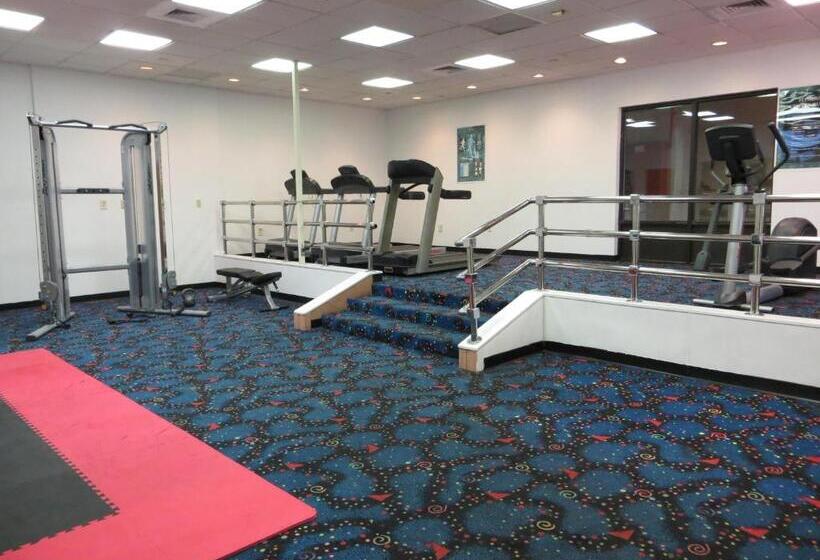 Maingate Lakeside Resort