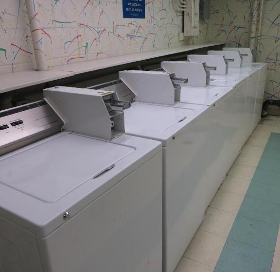 Maingate Lakeside Resort