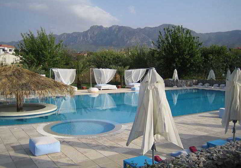 Mosquito Beach Club & Hotel