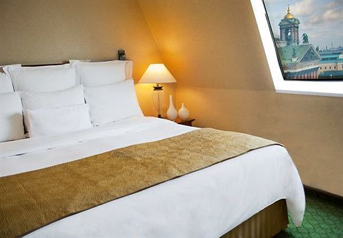 ホテル Renartiss Isaakiy St. Petersburg