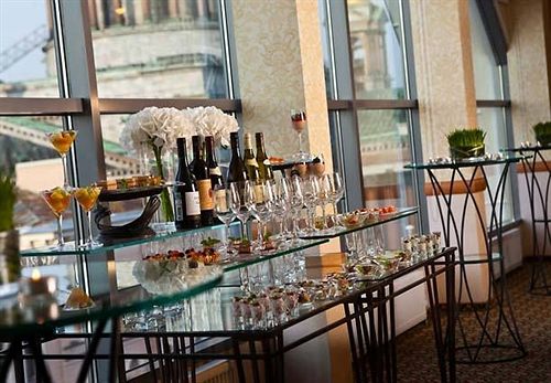 ホテル Renartiss Isaakiy St. Petersburg