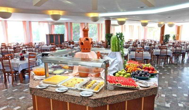 Sirenis Seaview Country Club