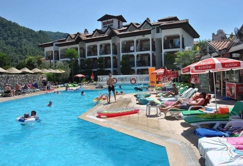 Club Ekinci Palace