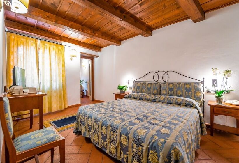 Отель Albergo Falterona