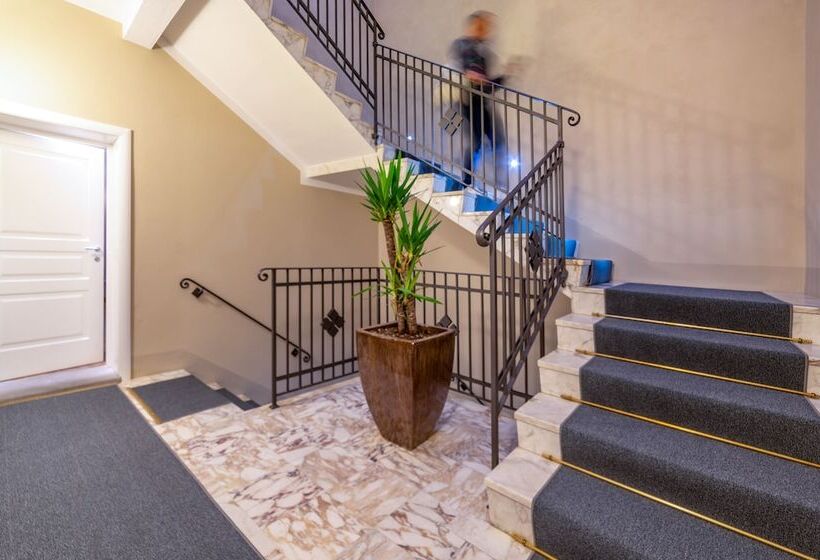 Отель Albergo Falterona