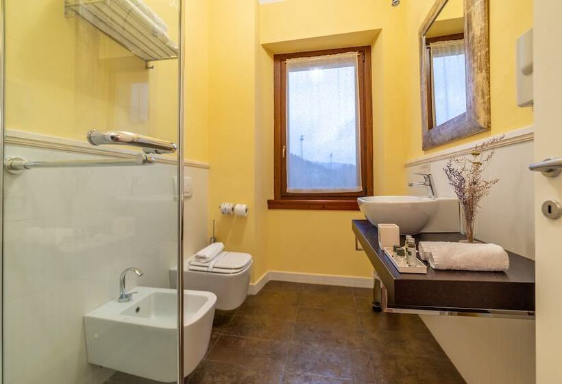 Отель Albergo Falterona