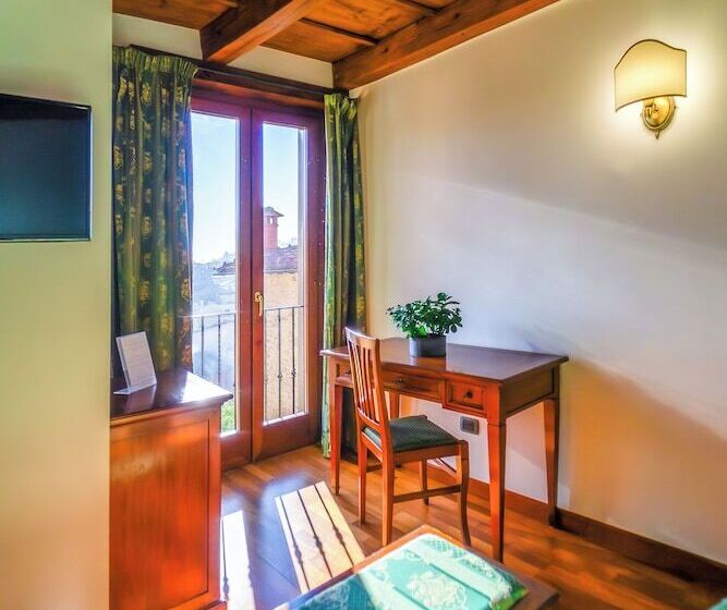 Отель Albergo Falterona