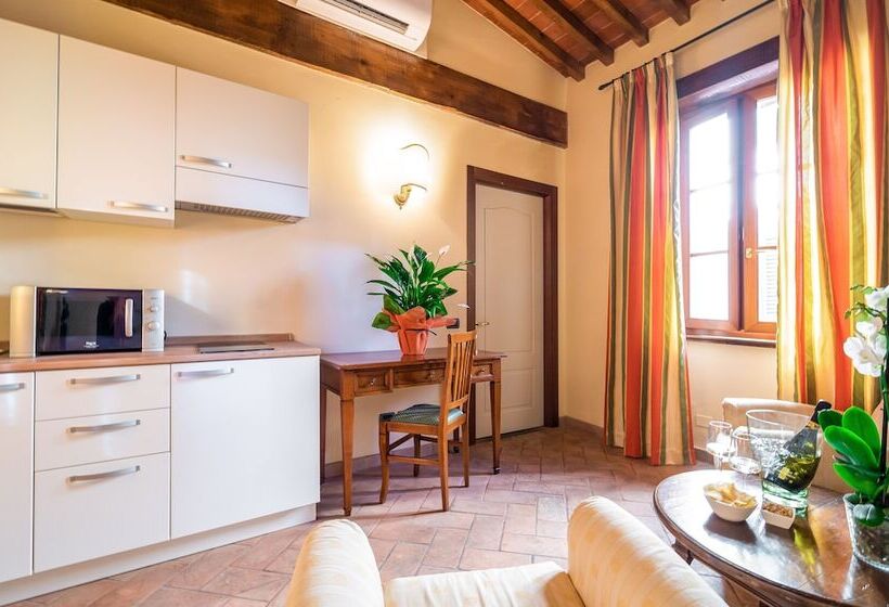 Отель Albergo Falterona