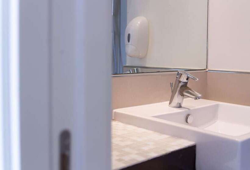 هتل Smy Bologna Centrale