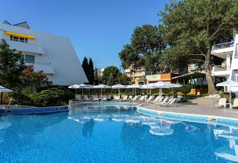 בית מלון כפרי Aluasun Helios Beach