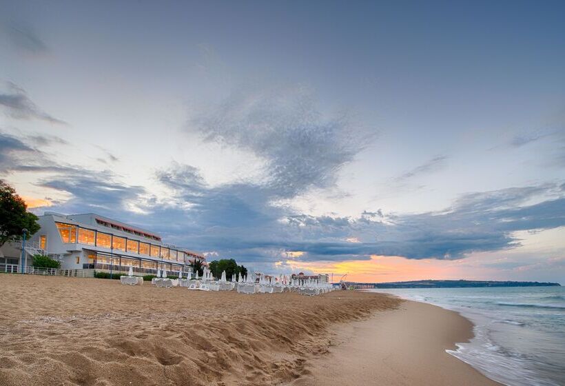 בית מלון כפרי Aluasun Helios Beach