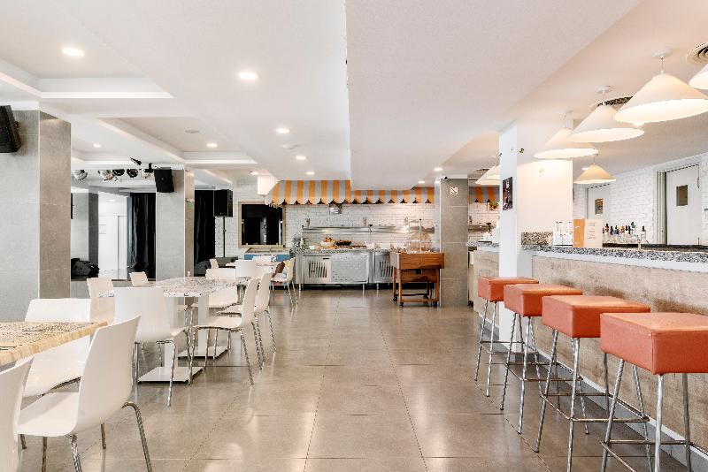 בית מלון כפרי Aluasun Helios Beach