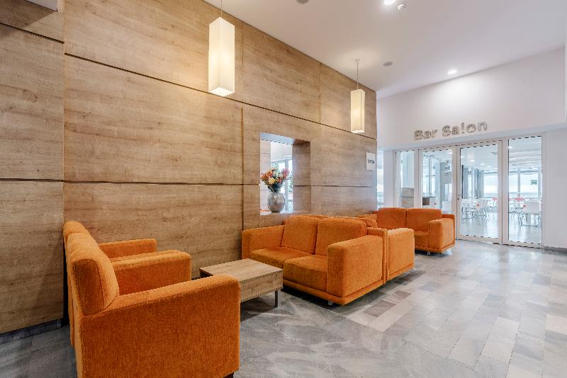 בית מלון כפרי Aluasun Helios Beach