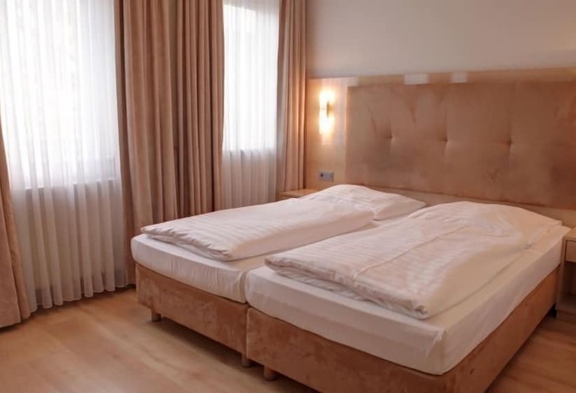 فندق Am Kurfuerstenplatz   Messe