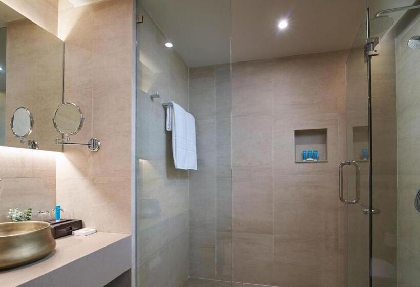 בית מלון כפרי Amari Vogue Krabi