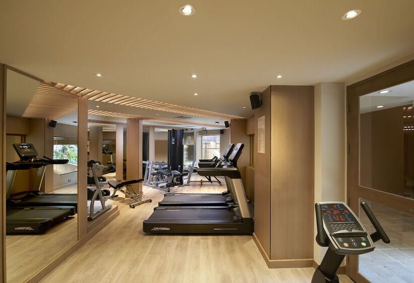 בית מלון כפרי Amari Vogue Krabi