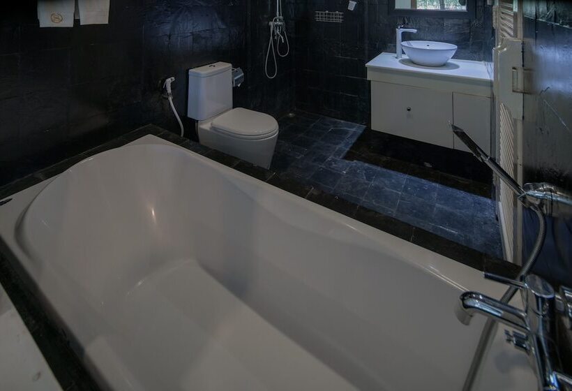 Szálloda Anchan Resort At Bangtao Beach